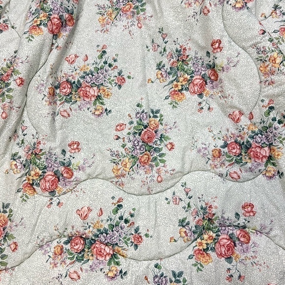 Vtg Mario Buatta Marissa Quilted Reversible Roses Floral Cotton Twin Comforter - Picture 5 of 9